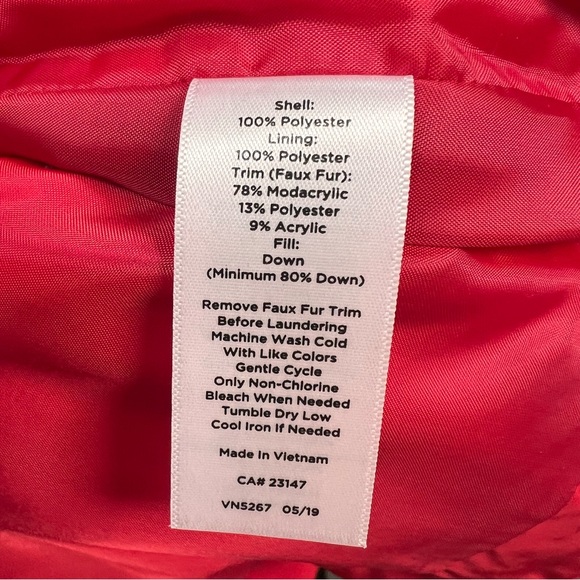 Talbots Faux Fur Collar Down Puffer Vest in Red Pop SZ SM - Picture 8 of 8